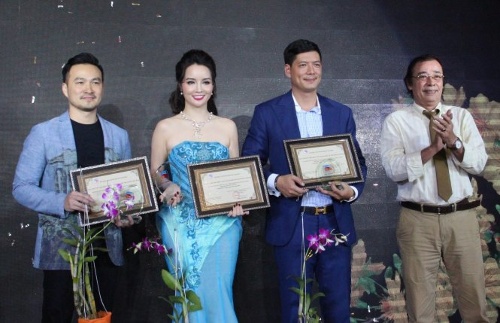 Dustin Nguyễn thắng 3 giải từ Hội Điện ảnh TP HCM