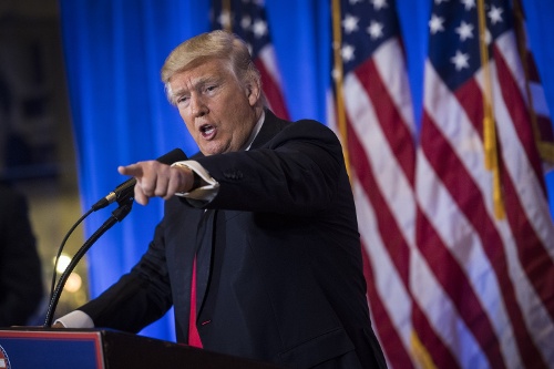 Tổng thống đắc cử Donald Trump nói trong một cuộc họp báo tại Trump Tower ở New York vào ngày 11/1. (Ảnh: The Washington Post)
