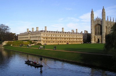 4. Đại học Cambridge là viện đại học nghiên cứu công lập được thành lập năm 1209 tại thành phố Cambridge, Anh. Cambridge được tạo thành bởi một loạt các cơ sở khác nhau (bao gồm 31 trường đại học thành viên và hơn 100 khoa học thuật được tổ chức thành 6 trường). 