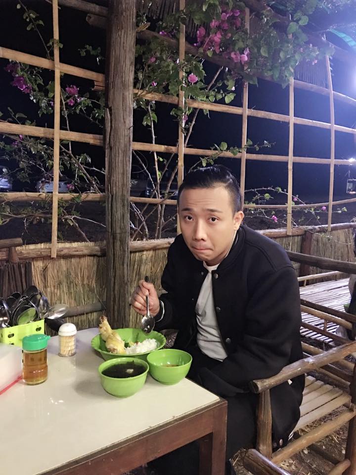 Danh hài Trấn Thành khiến fans bật cười với hình ảnh ăn uống cùng caption hóm hỉnh: