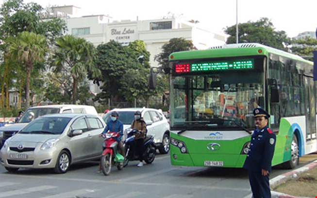 Buýt nhanh BRT chính thức thu phí 7000 đồng/lượt