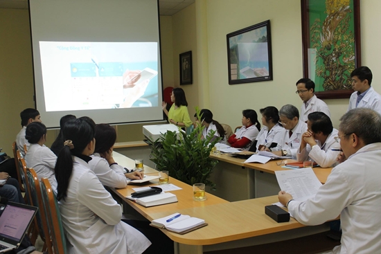 Hà Nội: Bệnh viện E tư vấn, khám bệnh tại nhà