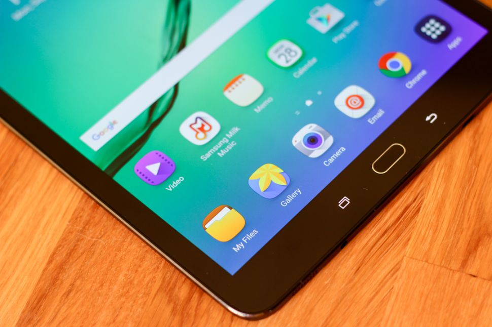 Samsung Galaxy Tab S3 lần đầu lộ diện