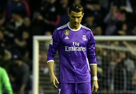 C.Ronaldo không thể giải cứu Real Madrid tại 