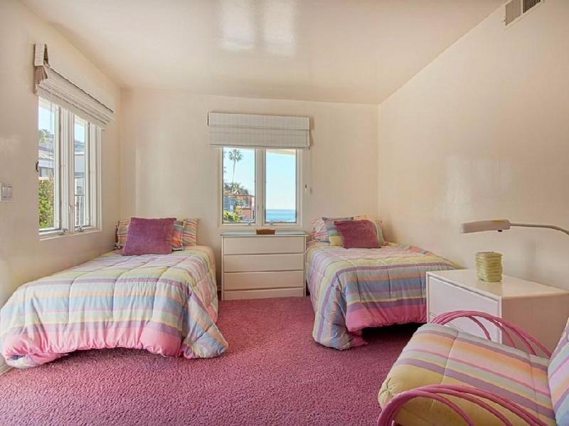 Mỗi phòng ngủ đều có một tông màu riêng, phù hợp với từng thành viên trong gia đình.