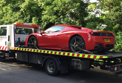 Ferrari sập ổ gà, thành phố trả tài xế 12.000 USD tiền sửa xe