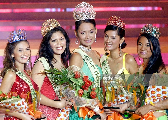 Hoa hậu Trái đất - Lửa Philippines 2006 (váy vàng) từng thoát chết sau khi bị bắn vào năm 2014.