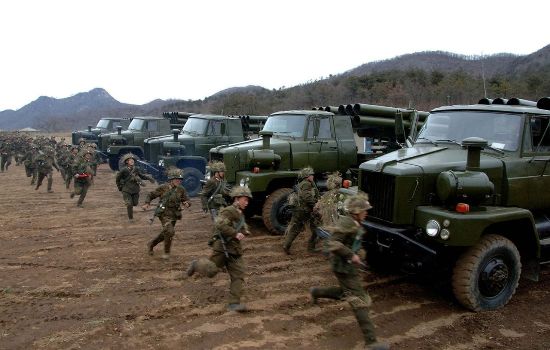 Binh sĩ Triều Tiên trong một cuộc tập trận