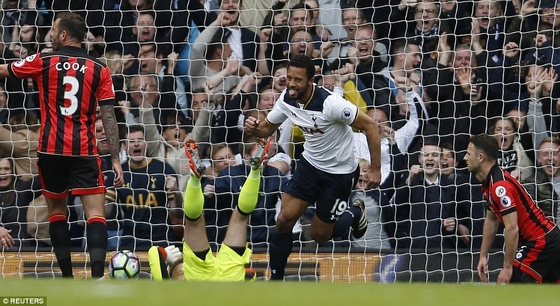 Dembele ghi bàn mở tỉ số cho Tottenham