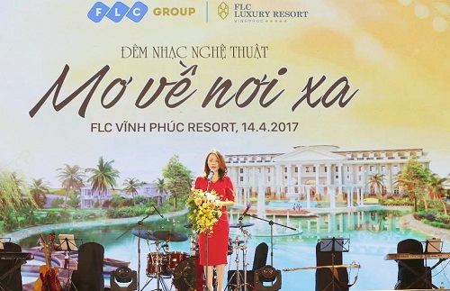 Bà Hương Trần Kiều Dung – Phó Chủ tịch HĐQT Tập đoàn FLC phát biểu khai mạc đêm nhạc)