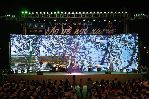 Hơn 1000 khán giả có mặt tại đêm nhạc