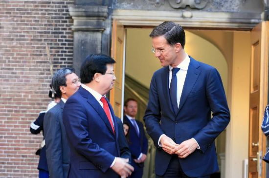 Phó Thủ tướng Chính phủ Trịnh Đình Dũng trong cuộc gặp với Thủ tướng Hà Lan Mark Rutte.
