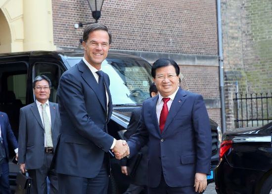 Phó Thủ tướng Chính phủ Trịnh Đình Dũng và Thủ tướng Hà Lan Mark Rutte