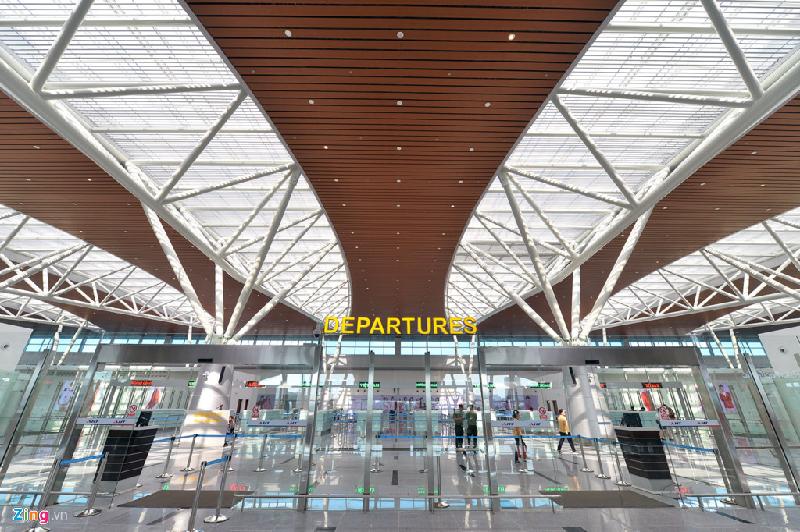 Công trình sẽ đáp ứng tối đa 1.600 hành khách vào giờ cao điểm. Sau khi có ga quốc tế mới, nhà ga hiện tại của sân bay Đà Nẵng chuyển thành ga nội địa.