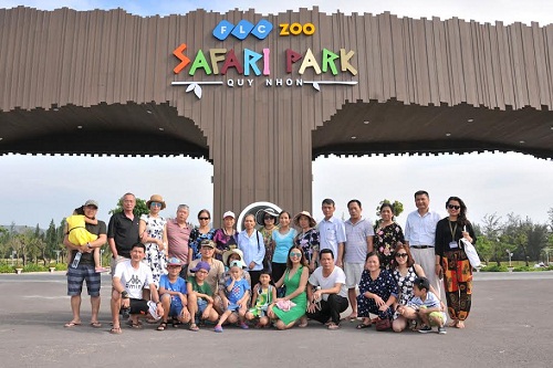 Ban quản lý của công viên cho biết khác chủ yếu đến từ Bình Định và các khu vực lân cận. Ngoài ra, một lượng khá lớn khách du lịch đang lưu trú tại Quần thể 5 sao FLC Quy Nhon Beach & Golf Resort cũng ghé thăm do vị trí hai địa điểm này gần như ngay cạnh nhau.