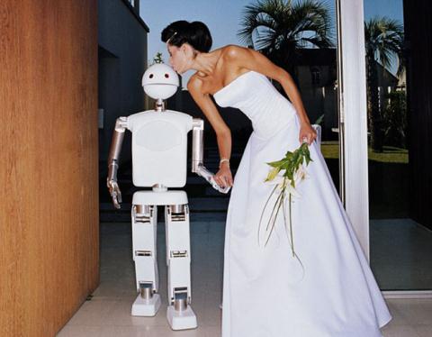 Tương lai tình dục của con người nhiều yếu tố robot, ít yếu tố con người