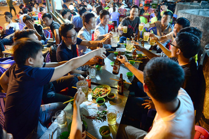 Tiêu thụ bia rượu tại Việt Nam vẫn đứng sau các quốc gia như Hàn Quốc, Lào, Nhật và kém xa các nước châu Âu, Bắc Mỹ…. Ảnh minh họa