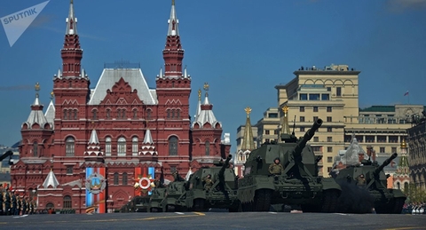 Video: Chiêm ngưỡng dàn vũ khí oai hùng tiến vào Moscow