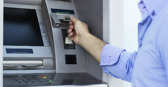 Mất 129 triệu đồng dù thẻ ATM đang được ngân hàng giữ
