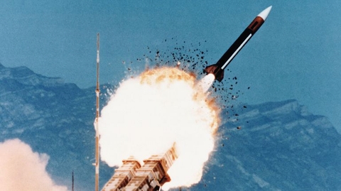 Ngắm siêu tên lửa Mỹ triển khai để &quot;hạ bệ&quot; Nga