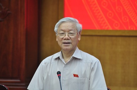 Tổng Bí thư Nguyễn Phú Trọng khẳng định việc xử lý cán bộ thời gian qua mới chỉ là về mặt Đảng, còn làm tiếp