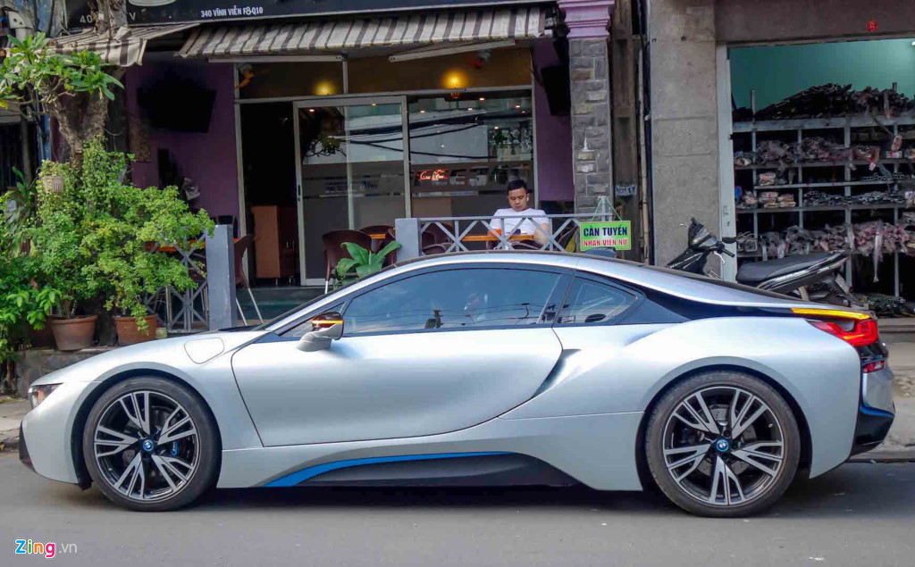 BMW i8 độc nhất của thiếu gia vé số Sóc Trăng tái xuất ở Sài Gòn