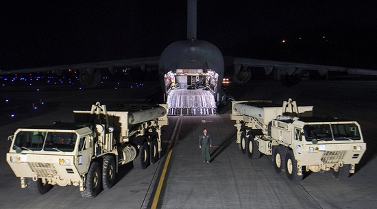 Tổng thống Hàn Quốc sốc trước dàn tên lửa bí ẩn của Mỹ