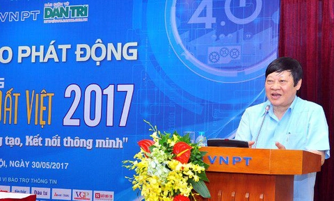 Thứ trưởng Bộ  Y tế Nguyễn Việt Tiến phát biểu tại lễ phát động Giải thưởng Nhân tài Đất Việt 2017.