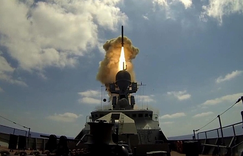 Tàu chiến Nga phóng tên lửa, diệt gọn mục tiêu ở Syria