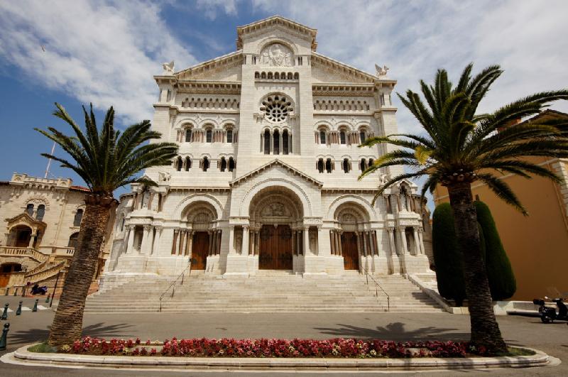 Saint Nicholas tại Monte Carlo là một trong những nhà thờ Công giáo nổi tiếng tại công quốc Monaco, được xây dựng vào năm 1875-1903 và chính thức được cung hiến năm 1911. Ảnh: Matas Reiseliv.
