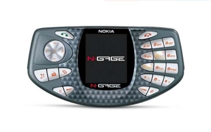 N-Gage - sự tiếc nuối lớn nhất của người hâm mộ Nokia: thiết kế của sản phẩm cùng các trò chơi đi kèm không hề tệ, thế nhưng ra mắt cùng thời điểm với hàng loạt thiết bị chơi game từ Nintendo, Nokia không 