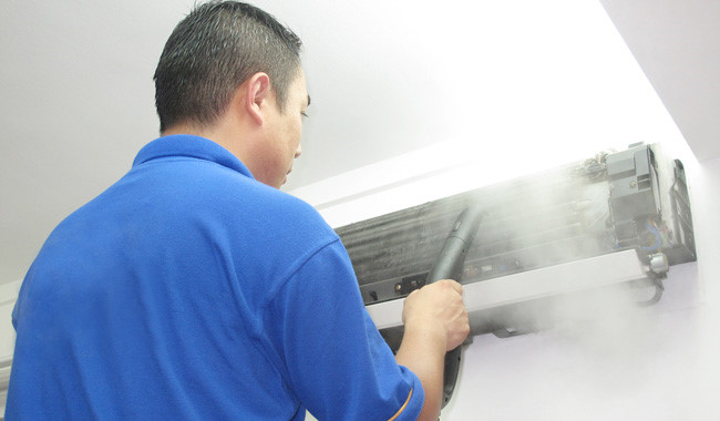 Máy lạnh cũng cần được vệ sinh định kỳ để đảm bảo không khí được trong lành, thiết bị có thể vận hành trơn tru.