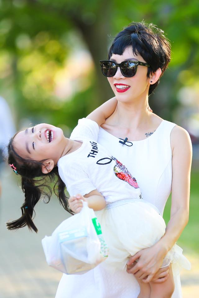 Xuân Lan khép lại tin sao Việt chào ngày mới với khoảnh khắc dễ thương bên con gái: 