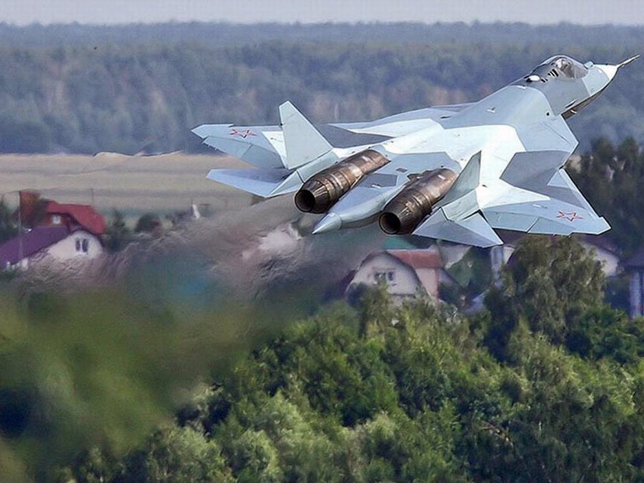 Chiến đấu thế hệ thứ 5 này đã lần đầu tiên được ra mắt công chúng tại triển lãm hàng không MAKS-2011 cũng được tổ chức tại Zhukovsky, gần thủ đô Moscow.