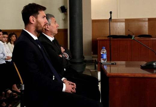 Messi từng phải ra tòa vì hành động tương tự!