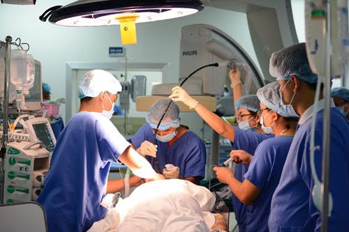 Bệnh nhân thoát nguy cơ đột tử nhờ thay van tim không cần phẫu thuật