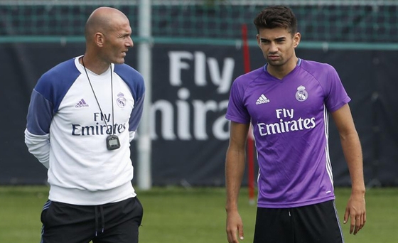 HLV Zidane muốn con trai có nhiều cơ hội chơi bóng hơn trong màu áo Alaves