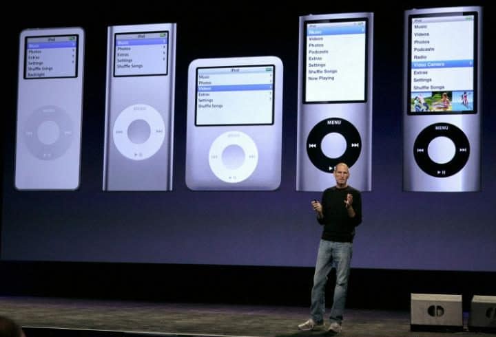 Cái chết của thiết bị iPod: Trước khi có iPhone, người dùng muốn nghe nhạc đều phải đều mang theo một chiếc máy nghe nhạc mp3, muốn chụp ảnh phải mang theo máy ảnh và thiết bị không thể thiếu nữa là smartphone cũng như điện thoại. Năm 2009, Apple đã bán được khoảng 55 triệu máy nghe nhạc iPod. Tuy nhiên, mỗi một chiếc iPhone bán ra là một chiếc iPod trở nên không cần thiết. Mặc dù, Apple vẫn sản xuất và phát hành phiên bản iPod ra thị trường, nhưng chúng đã không được cập nhật trong nhiều năm trở lại đây.
