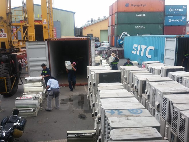 Phát hiện 3 container hàng lậu máy điều hòa