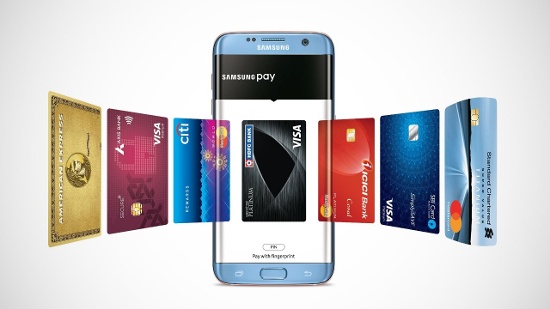 Galaxy S8 có Samsung Pay, trong khi OnePlus 5 chỉ có Android Pay: Có một sự khác biệt quan trọng ở đây, Samsung Pay trên Galaxy S8 hoạt động gần như bất cứ nơi nào, vì nó sử dụng công nghệ tương tự như một thẻ tín dụng thông thường. Trong khi đó, ứng dụng Android Pay trên nền OnePlus 5 (NFC) chỉ hoạt động trên các thiết bị đầu cuối thanh toán có công nghệ NFC.