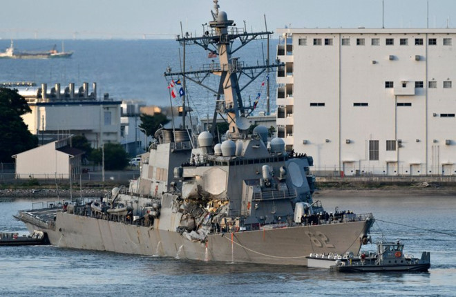 Tìm thấy thi thể thuỷ thủ trong tàu chiến Mỹ bị đâm móp
