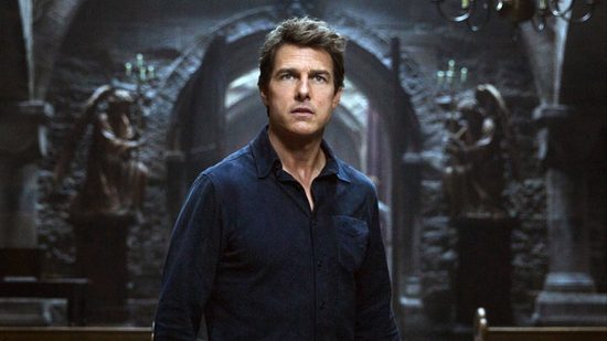 Với tên tuổi và tài năng diễn xuất của minh, Tom Cruise đã làm “bừng sáng” phần phim đầu tiên khai mở Vũ Trụ Đen Tối từ hãng Universal