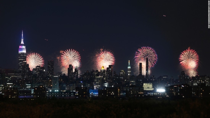 Thành phố New York, Mỹ rực sáng pháo hoa trong suốt lễ kỷ niệm độc lập ngày 4/7.