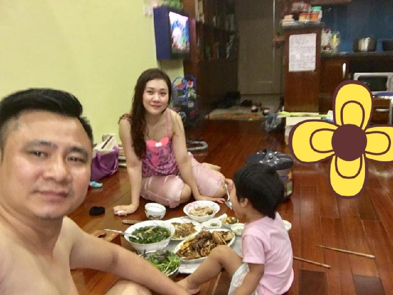 Bà xã Tự Long khép lại tin tức sao Việt với bữa cơm đầm ấm bên gia đình: 