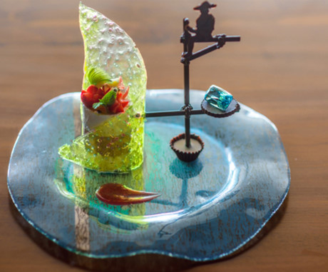 Món ăn trong hình là một món tráng miệng có tên Fortress Stilt Fisherman Indulgence. Nó được bán với 14.500 USD - gần 330 triệu đồng.