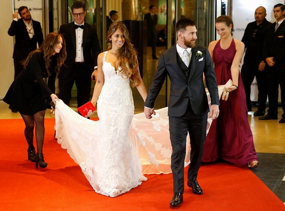 Vợ chồng Messi hạnh phúc trong ngày cưới