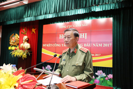 Thượng tướng Tô Lâm, Ủy viên Bộ Chính trị, Bộ trưởng Bộ Công an phát biểu tại hội nghị.