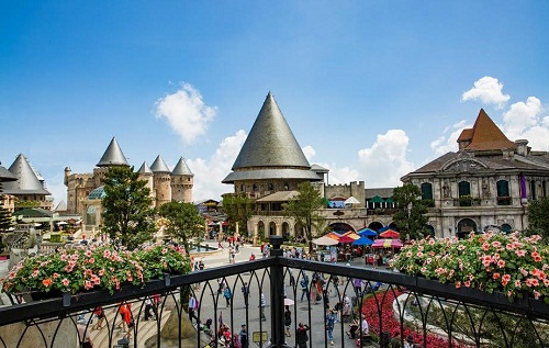 Vinh danh Sun World Ba Na Hills là &quot;Khu du lịch hàng đầu Việt Nam 2017&quot;