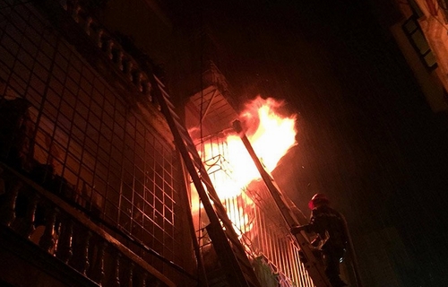 Hà Nội: Cháy nhà 4 tầng trong đêm, 2 mẹ con chết thảm