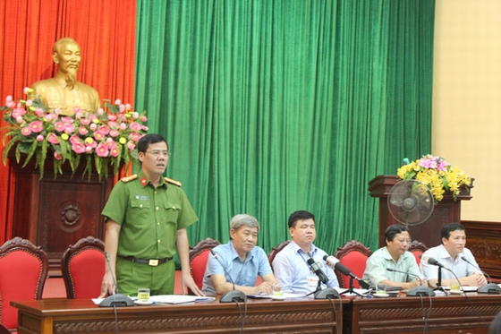 Thượng tá Lê Khắc Sơn – Phó trưởng Phòng cảnh sát hình sự, Công an TP.Hà Nội (PC45) phát biểu tại buổi họp báo.